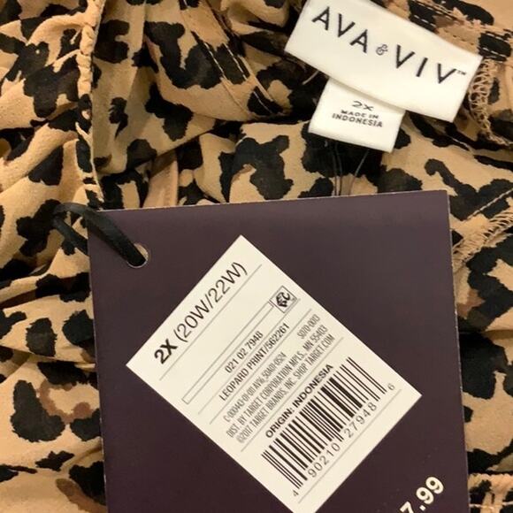 Ava & Viv Plus Size Leopard Print Blouse with Cami - Picture 5 of 6